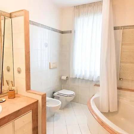 Casa De Amicis 18 Bed & Breakfast Montescaglioso
