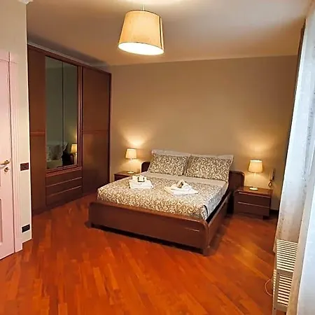 Casa De Amicis 18 Bed & Breakfast Montescaglioso